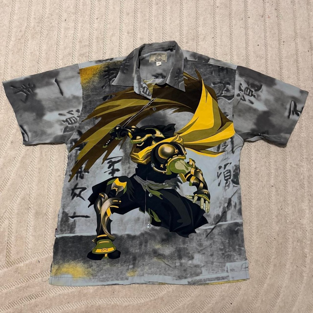 VTG Y2K armored warrior graphic shirt size xl Streetwear skater anime manga